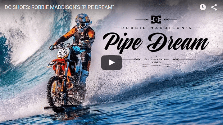 [:es]Robbie Maddison Surfeando con su moto las olas de Tahití[:en]Robbie Maddison Surfing waves of Tahiti with a Motocross Bike[:] 
